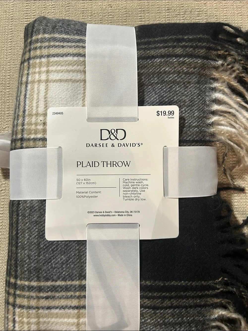Darsee & David Plaid Black & Cream Fringe Throw Blanket 50 x 60